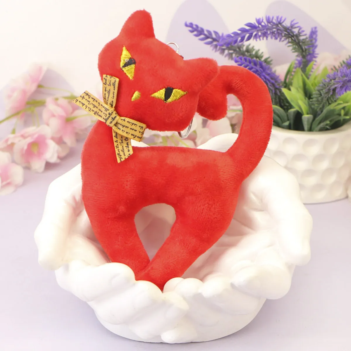 Кошка с золотым бантом в ассортименте, 15 см от plush.team