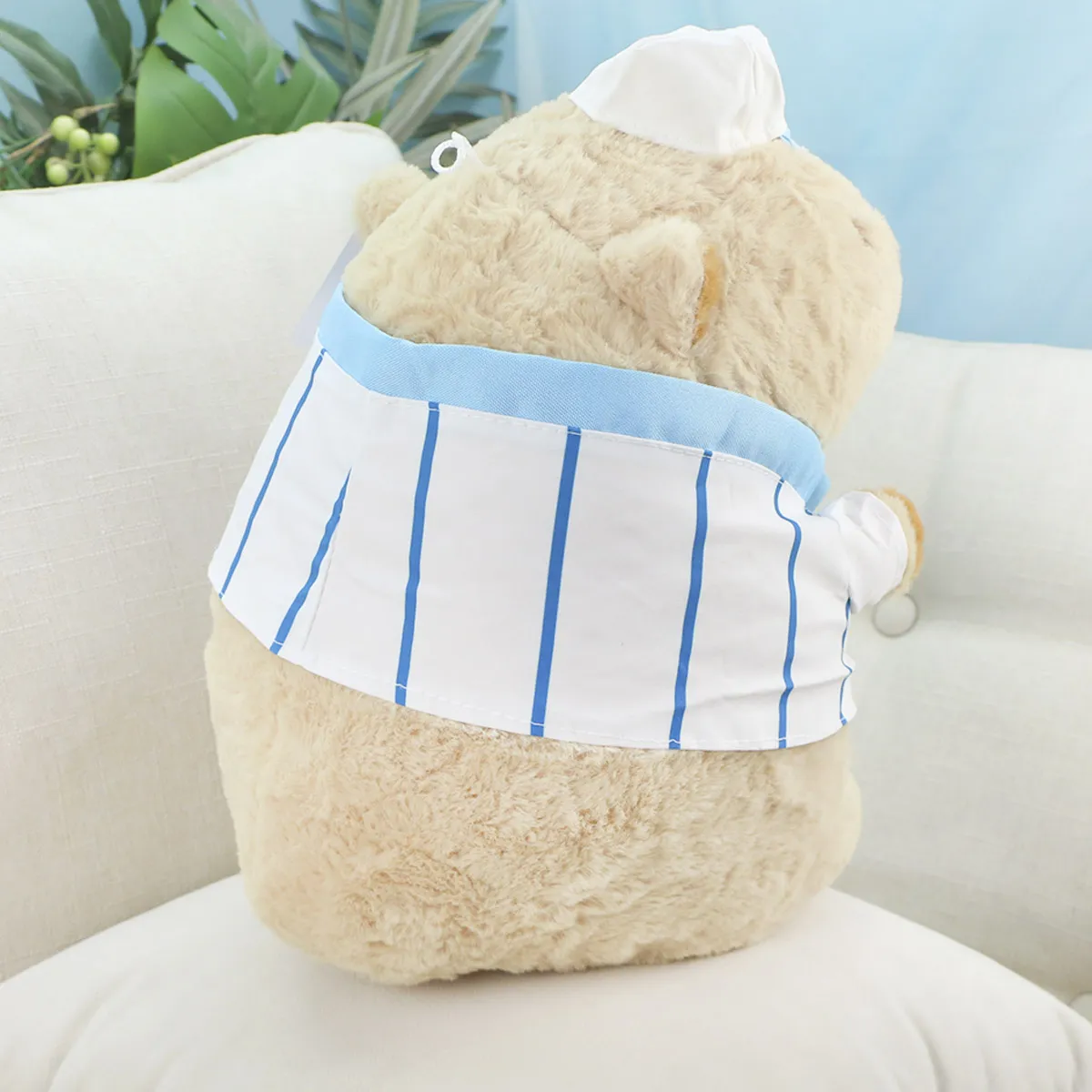 Капибара альбинос в жилетке и кепке, 30 см (Бежевый) от plush.team