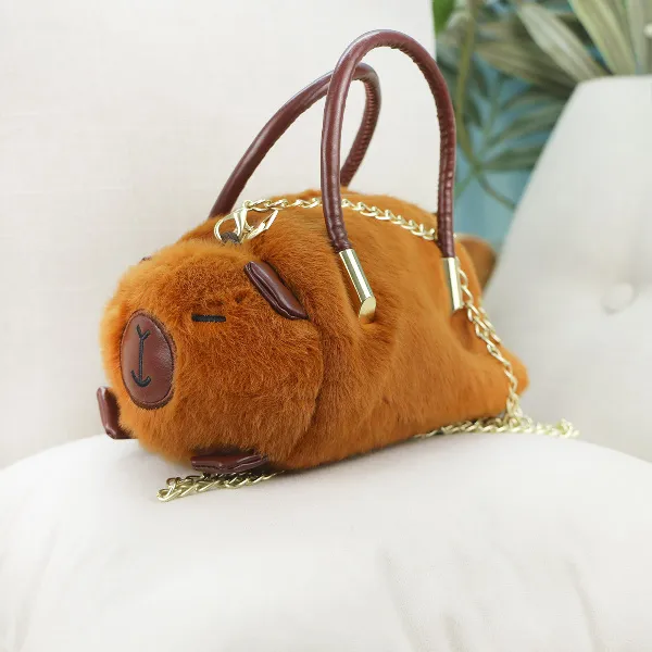 фото игрушки Капибара сумка с цепочкой, 20х10 см