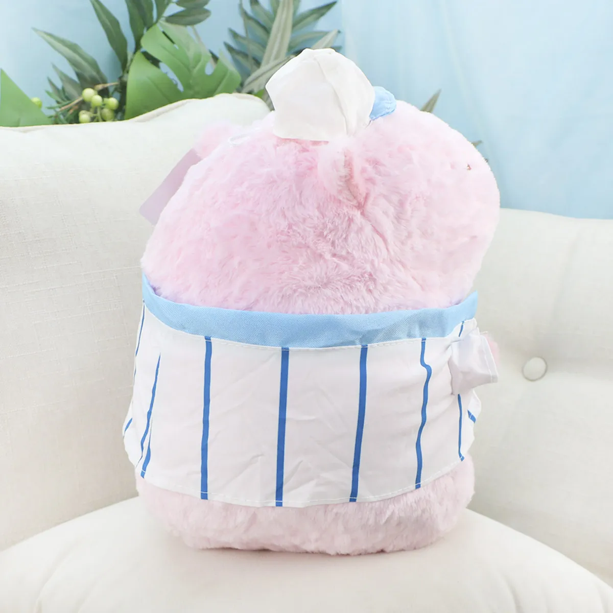 Капибара альбинос в жилетке и кепке, 30 см (Розовый) от plush.team