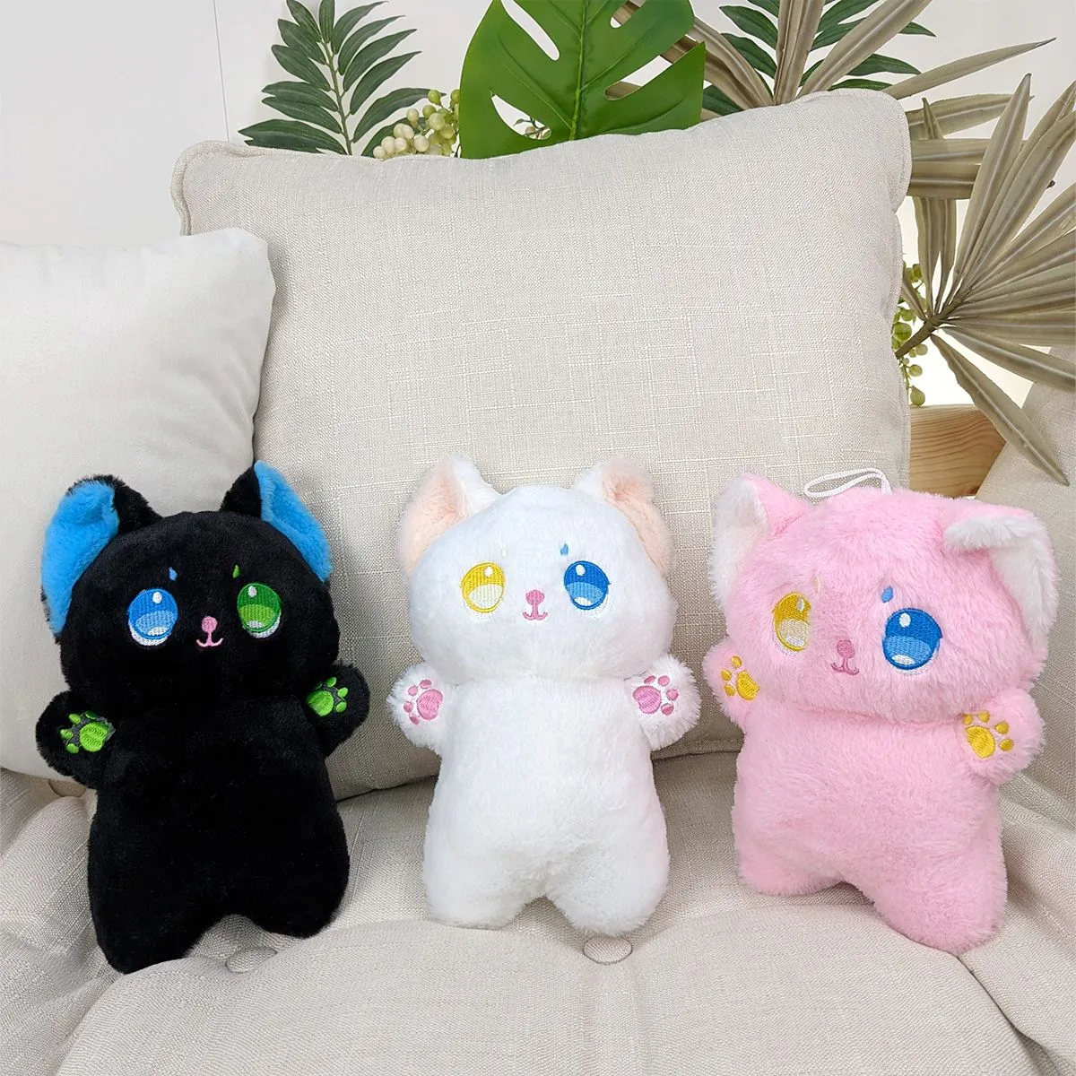 Кошка с разными глазами в ассортименте, 22 см от plush.team
