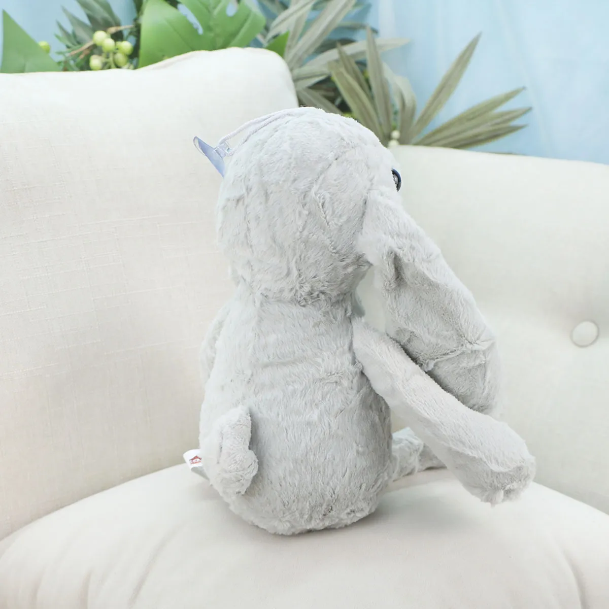 Заяц с висящими ногами с вышивкой сердца, 23(33) см от plush.team