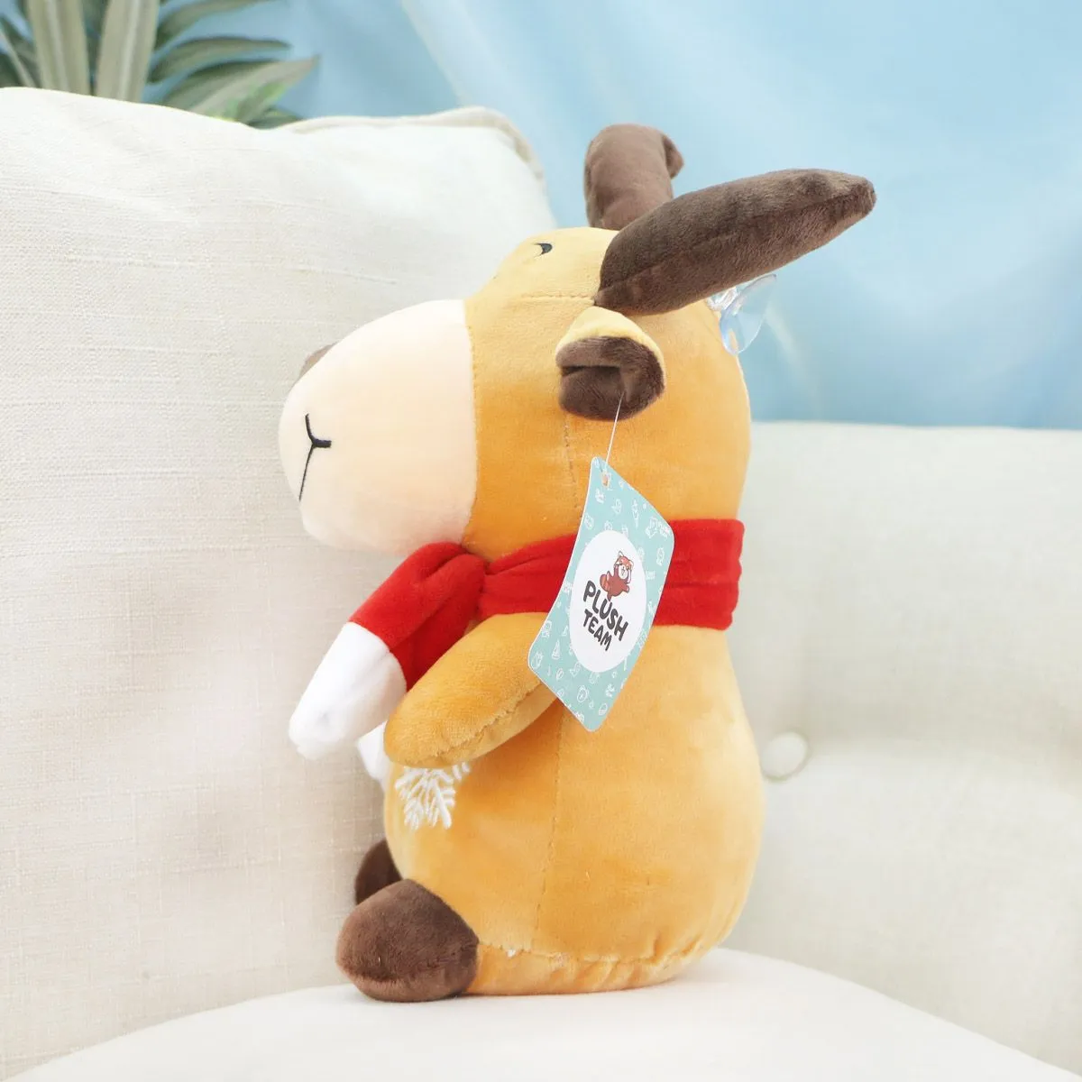 Олень новогодний в шарфе, 30 см от plush.team