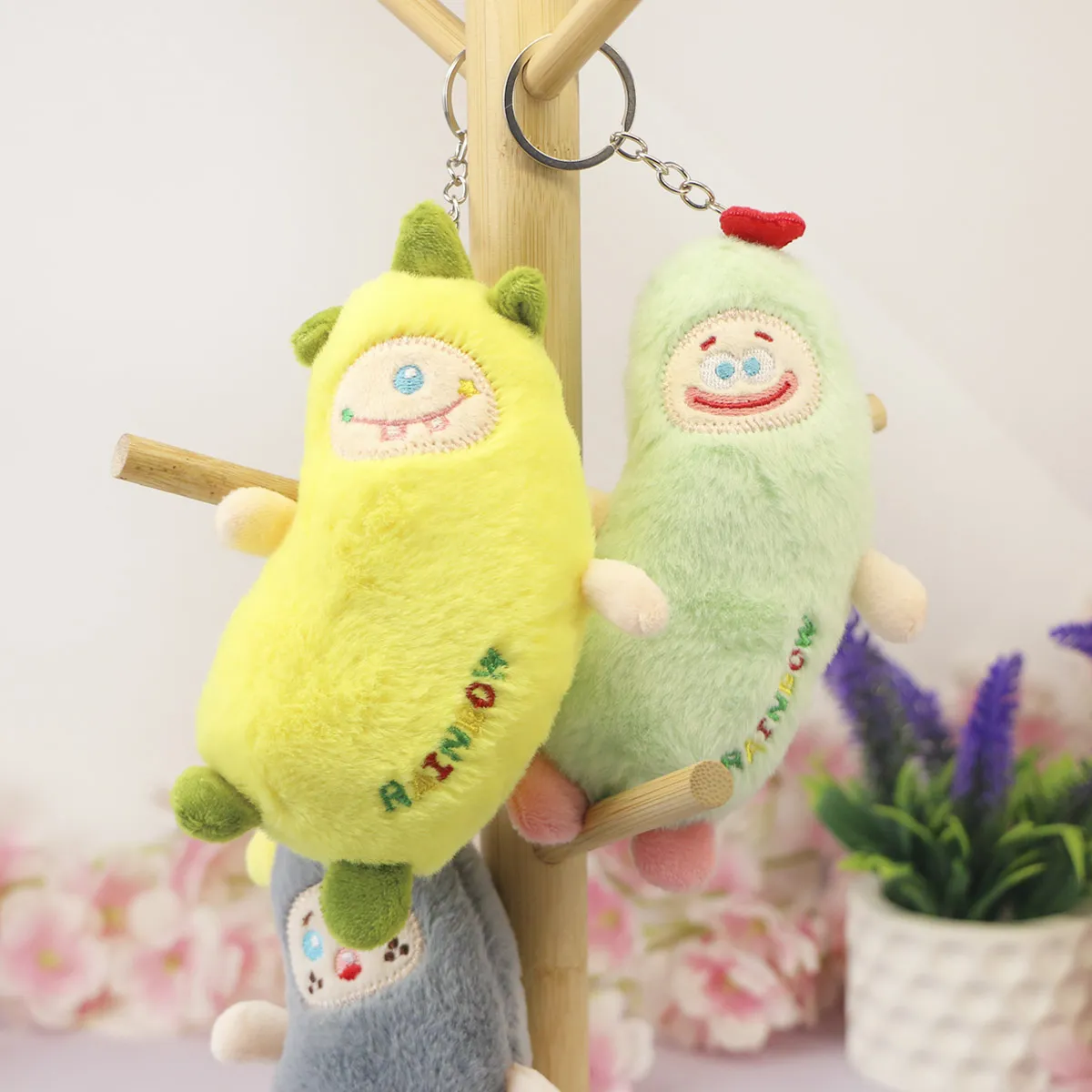 Мягкая игрушка с кольцом, монстрик батончик, 15 см., 3+ от plush.team