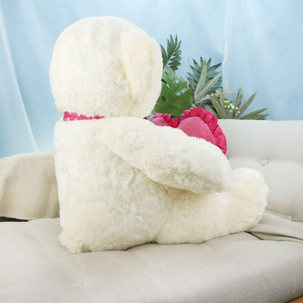 Медведь Дэнчик с сердцем, 65(80) см (Молочный) от plush.team