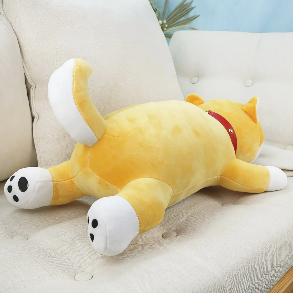 Корги лежачая в кожаном ошейнике, 55 см от plush.team