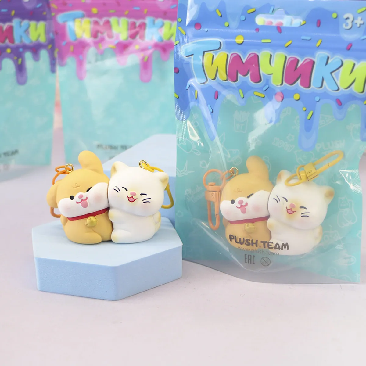 фото игрушки Брелок пластиковый парный магнитный "Собака и кошка" №2