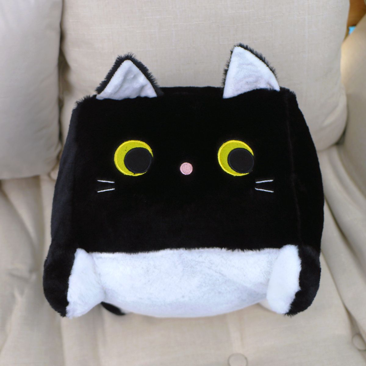 Котик Кубышка, 25х30 см (Черный) от plush.team