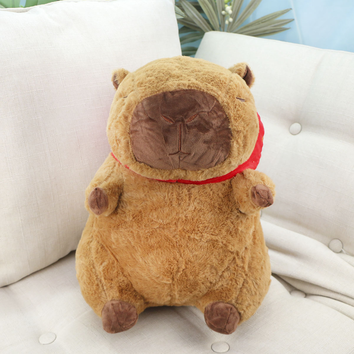 Капибара в клубничной шапке, 35 см от plush.team