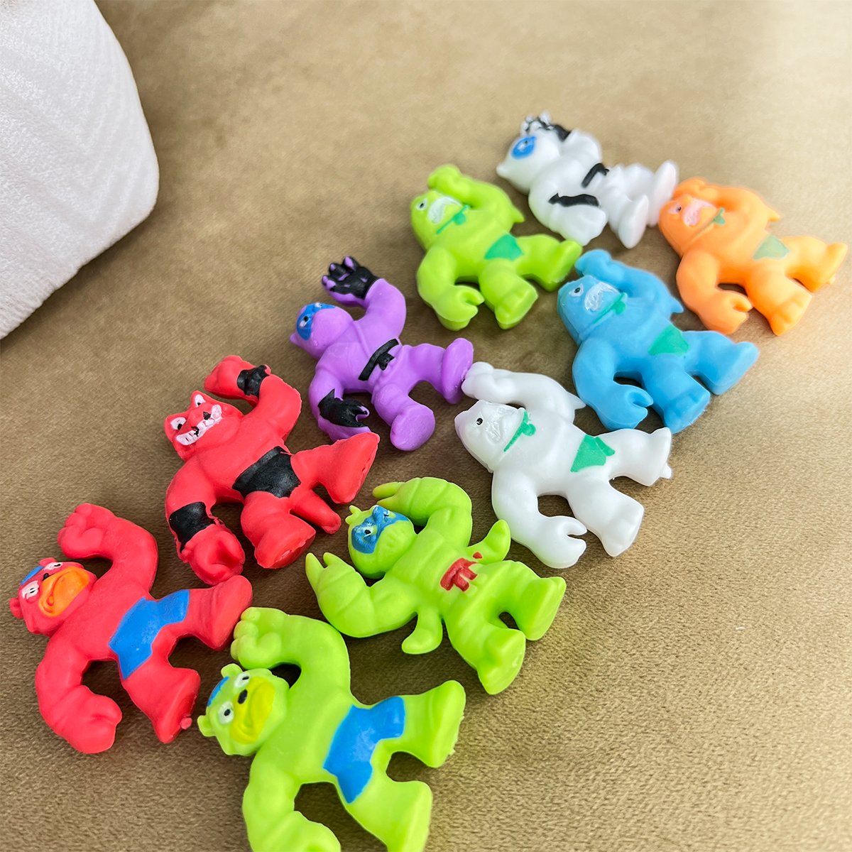 фото игрушки Гуджи резиновые тянущиеся, 4 см